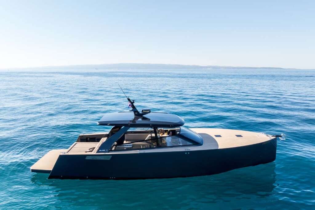 Colnago 45 – yacht charter Split Croatia