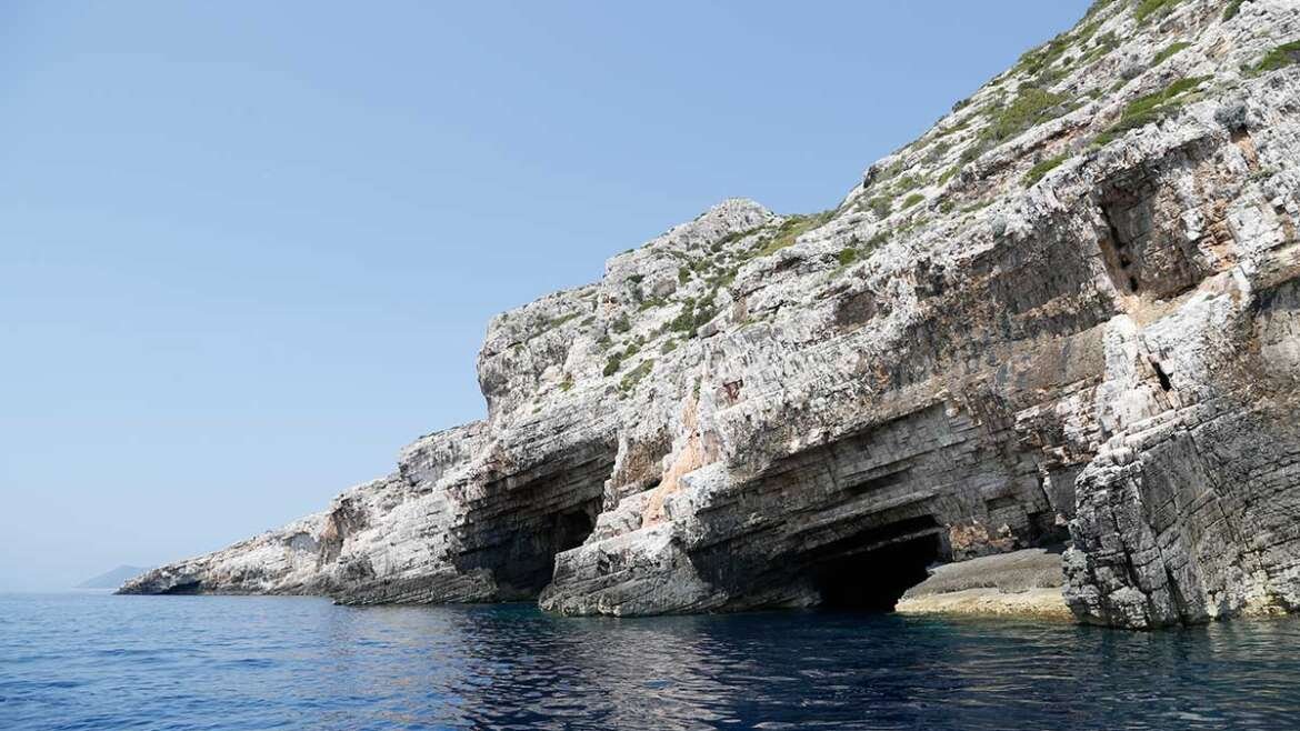 Discover Stiniva Bay: Vis Island’s Hidden Treasure by Sea