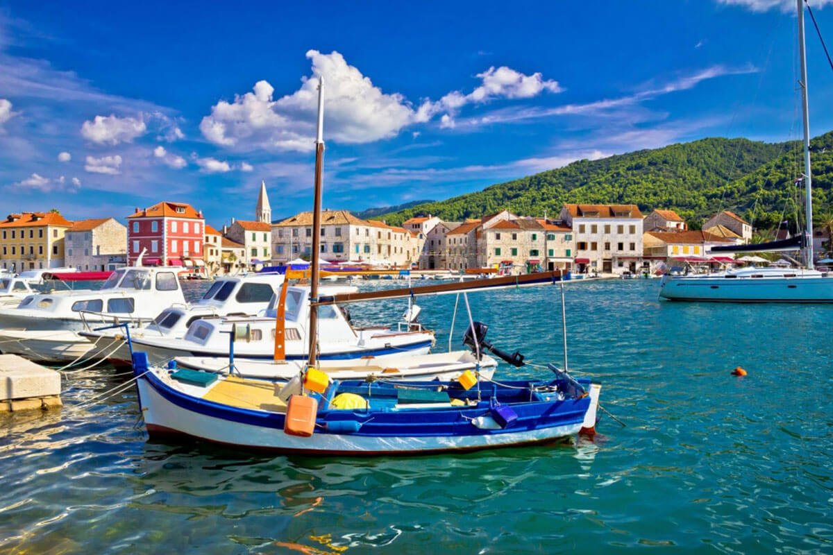 Split to Stari Grad Yacht Tour with Split Boat Rentals