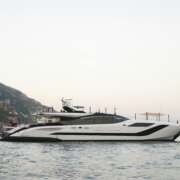 Mega Yachts vs Superyachts: What’s the Difference?
