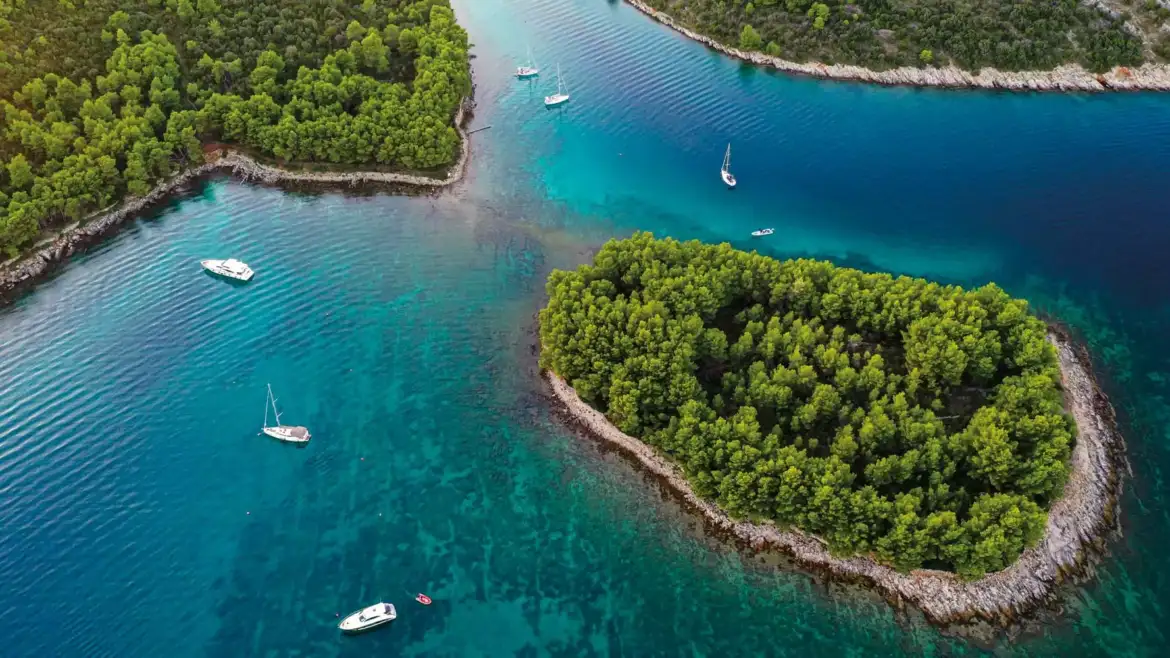 Split Boat Rentals: Weekly Yacht Trips for Smart Travelers