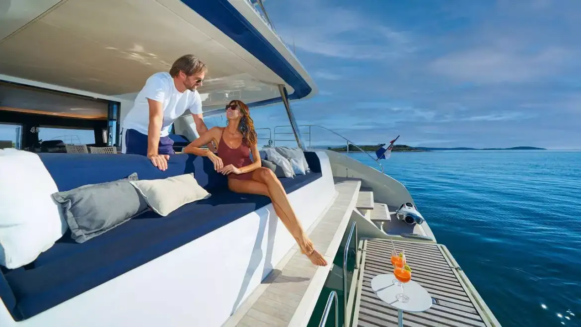 Split Boat Rentals for Couples and Solo Travelers: Weekly Charters
